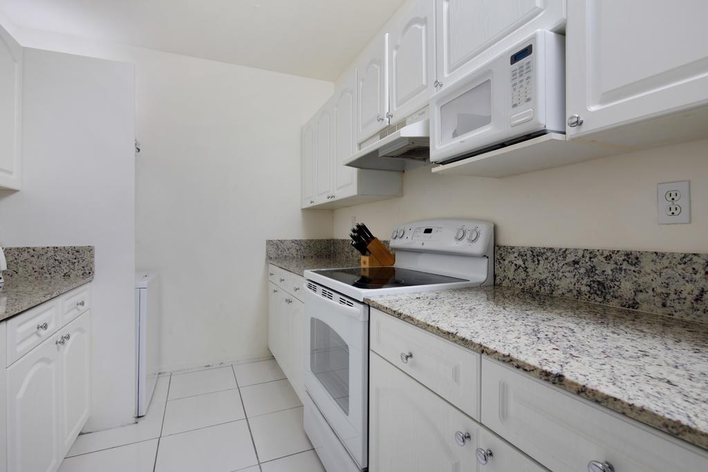 Miami Waterfront Apartments Sunny Isles Beach Exterior photo