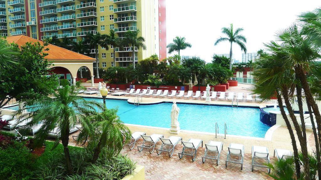 Miami Waterfront Apartments Sunny Isles Beach Exterior photo