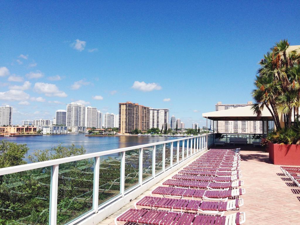 Miami Waterfront Apartments Sunny Isles Beach Exterior photo