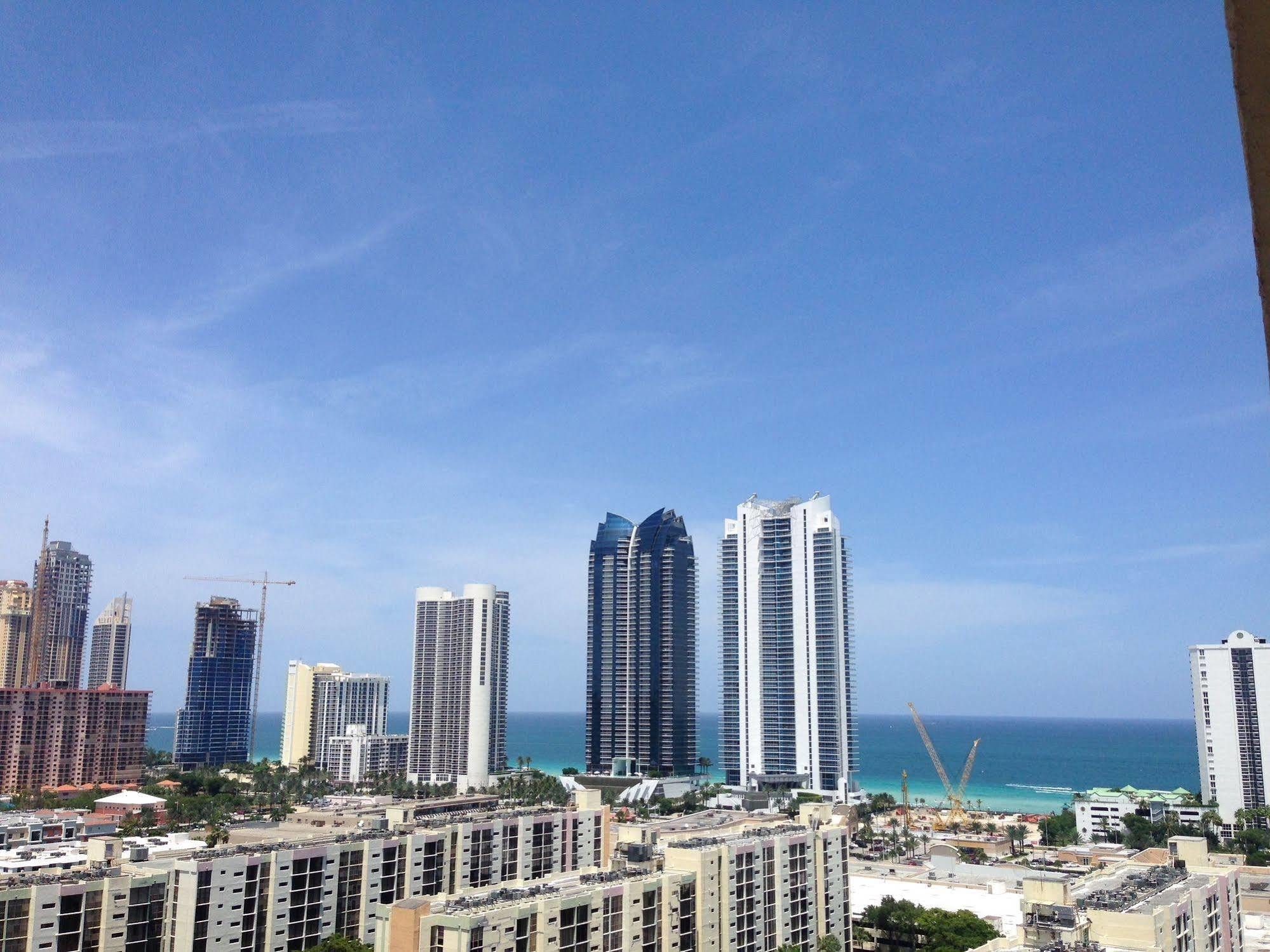Miami Waterfront Apartments Sunny Isles Beach Exterior photo